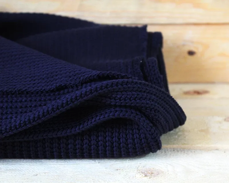 2.1M INDIGO REMNANT CHUNKY CABLE JUMPER KNIT FABRIC