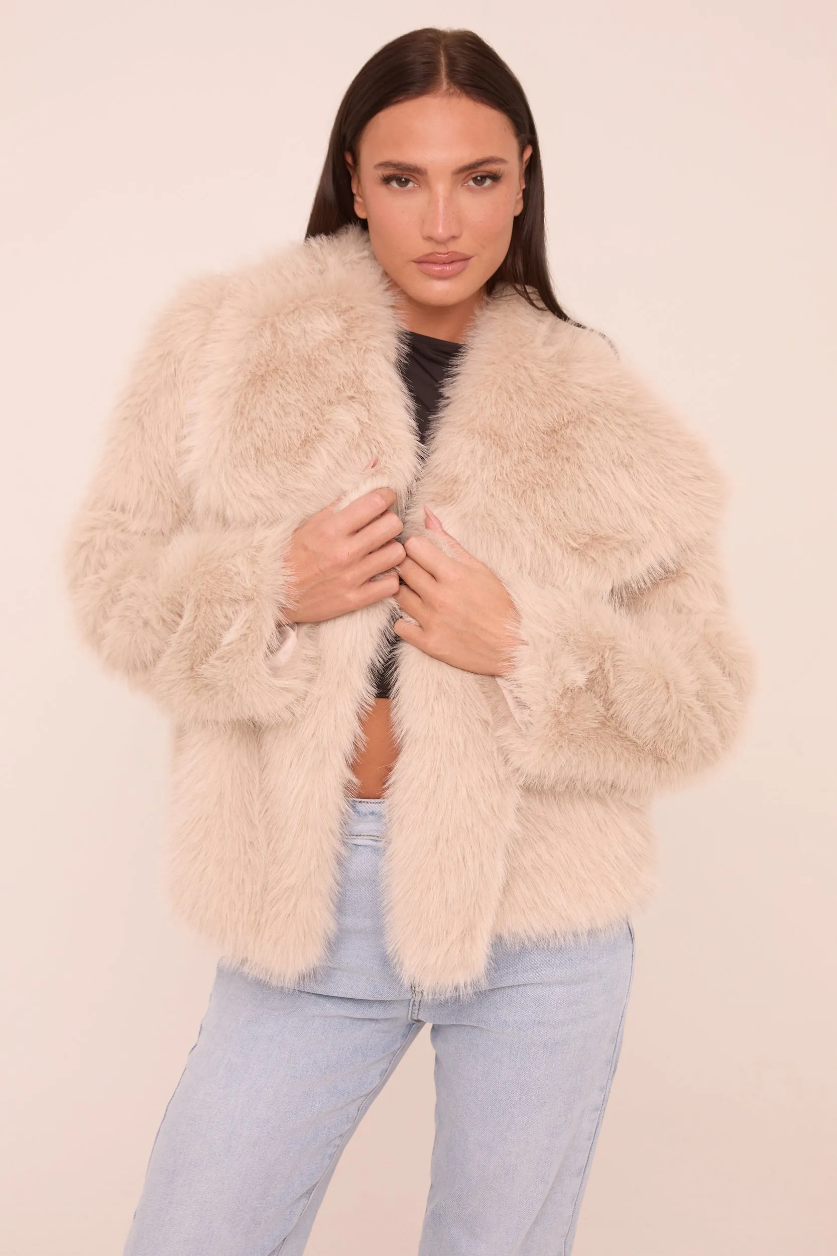 Beige Faux Fur Long Sleeves Cropped Coat - Halo