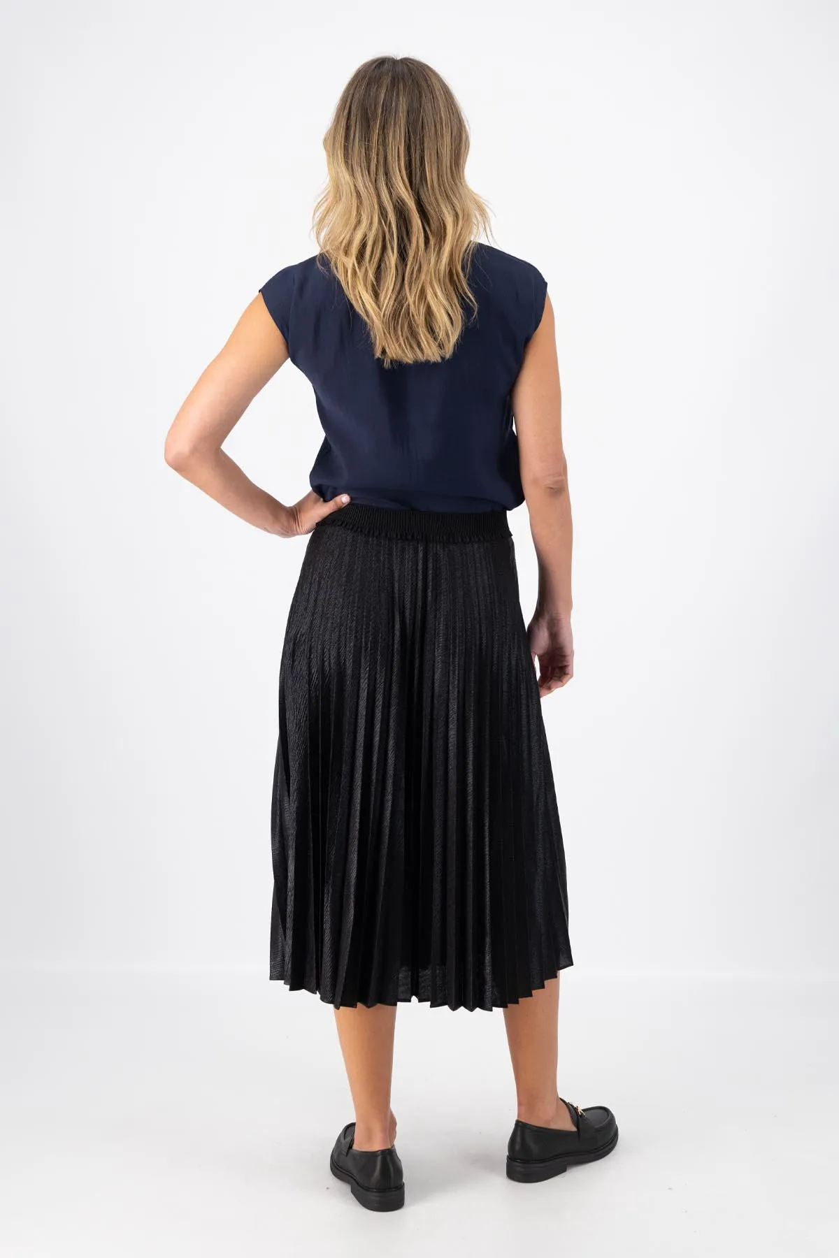 Champagne Pleat Skirt Black