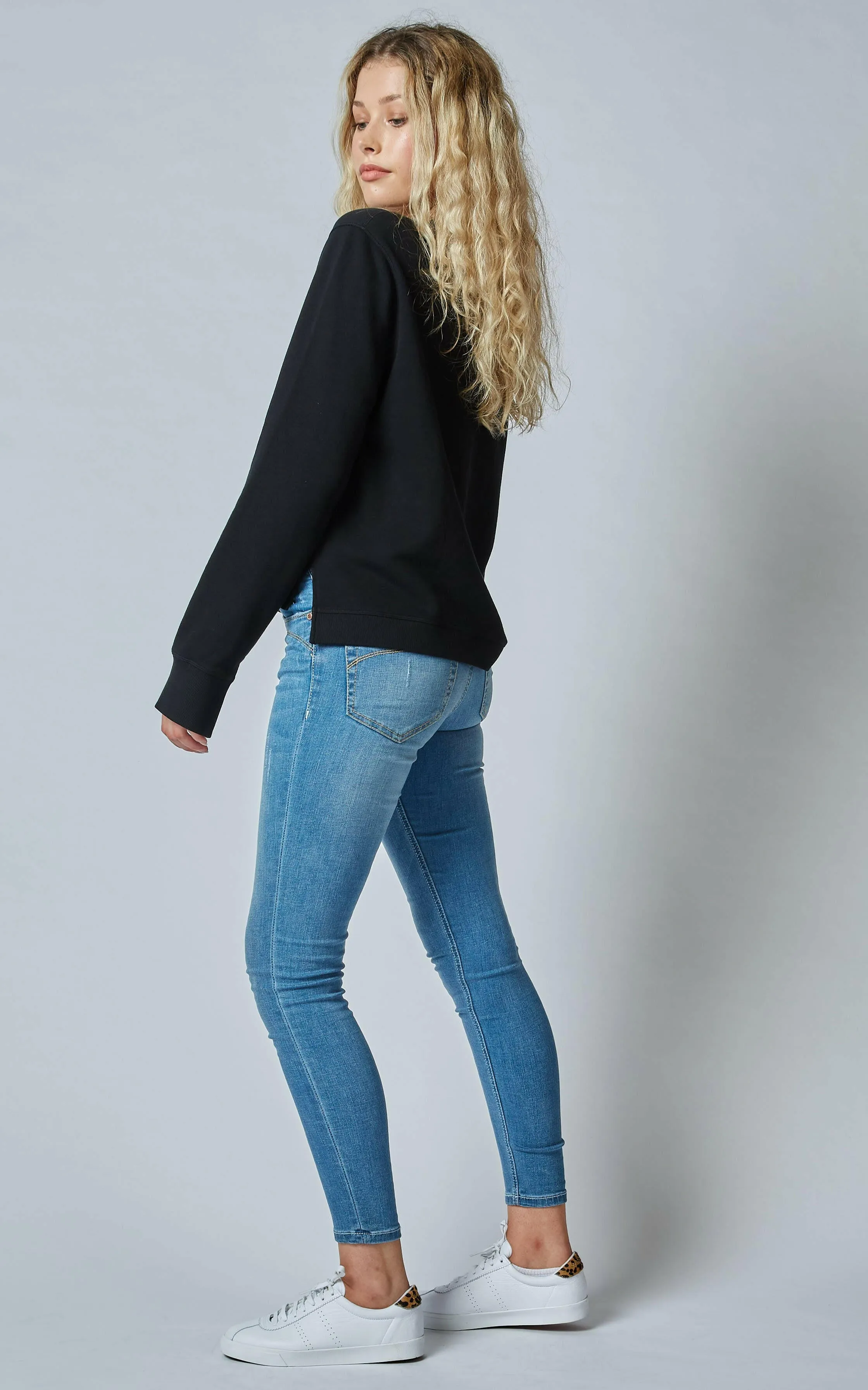 Lauren Mid Rise Lighties Jeans