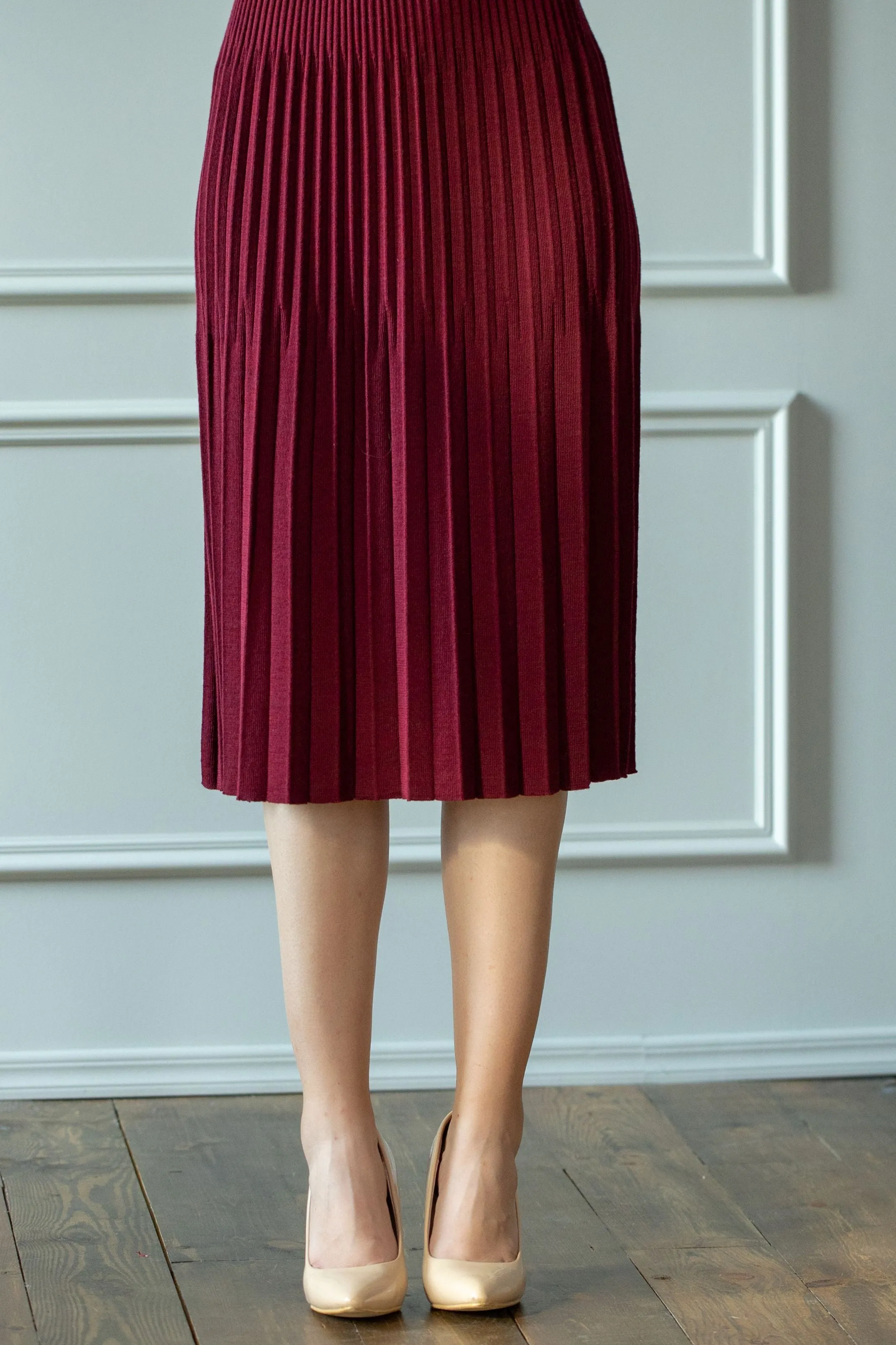 Pleated midi skirt