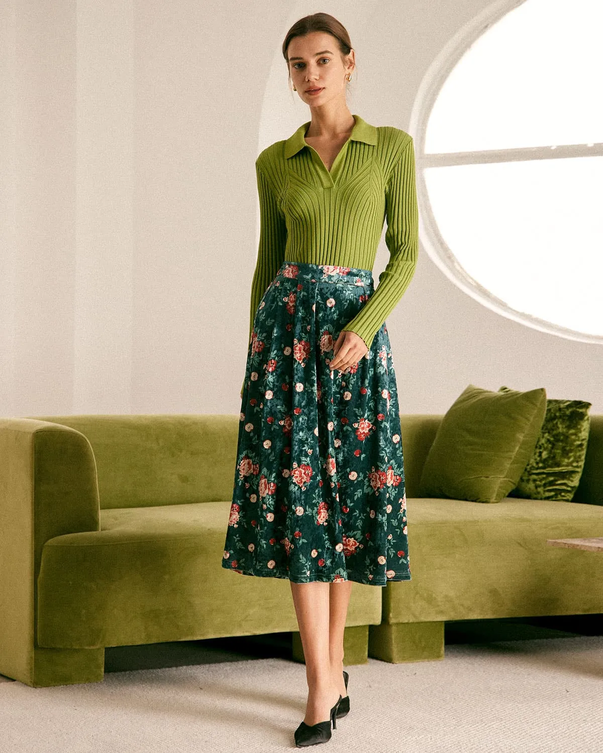 The Green Elastic Waist Floral Velvet Midi Skirt